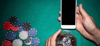 peso login VIP member browsing game lobby and sports betting sections on mobile